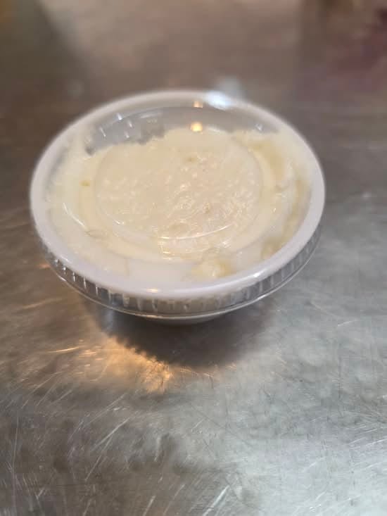 Side of Garlic Sauce.